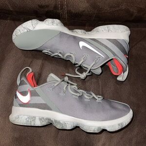 New Lebron 14 Low Basketball shoes Size 12